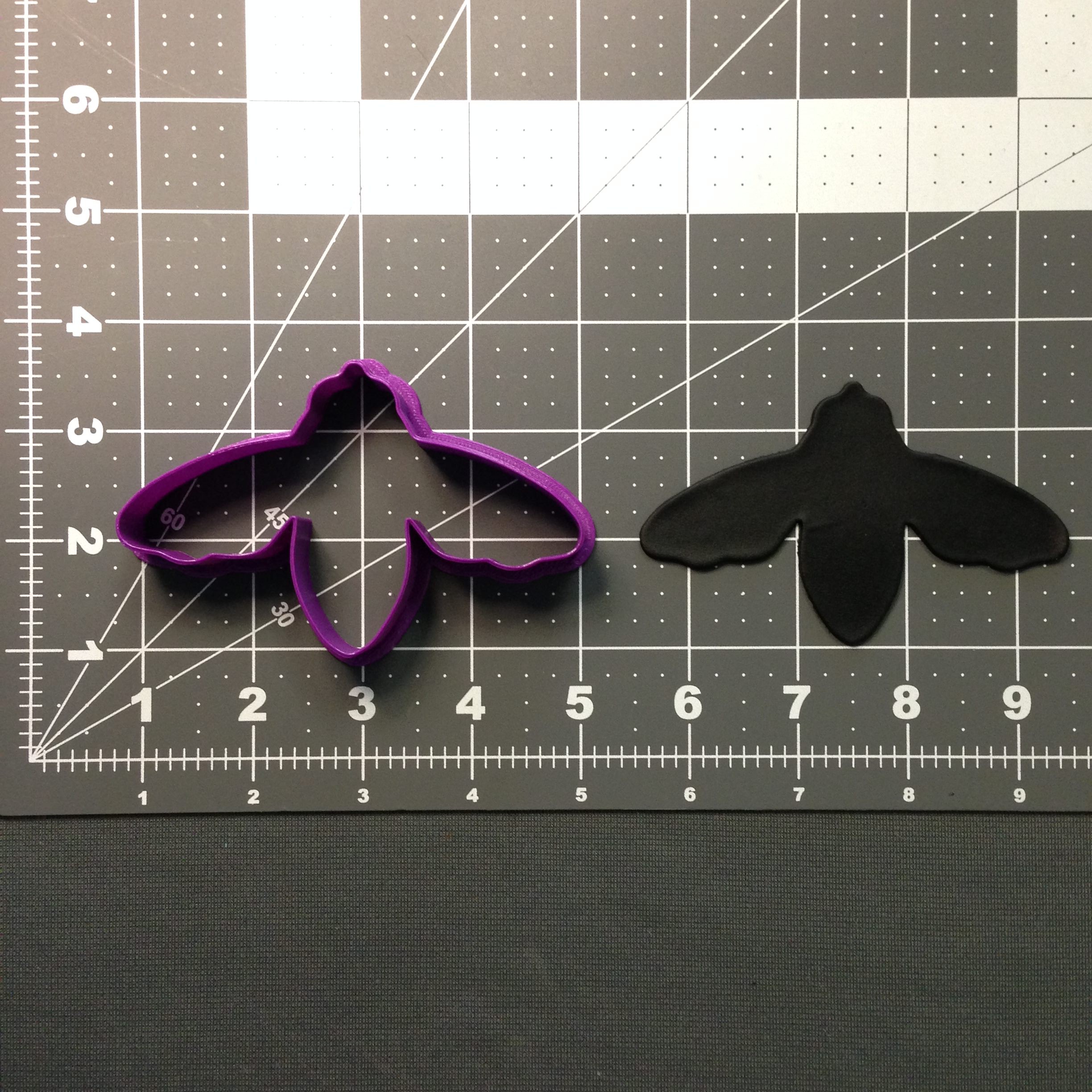 Bee 102 Cookie Cutter