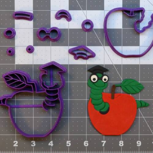 Bookworm in Apple 266-B617 Cookie Cutter Set