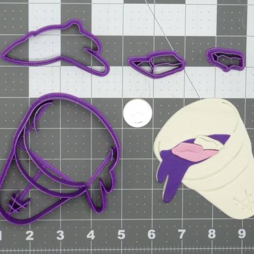 Drink Spilling 266-D326 Cookie Cutter Set 4 inch
